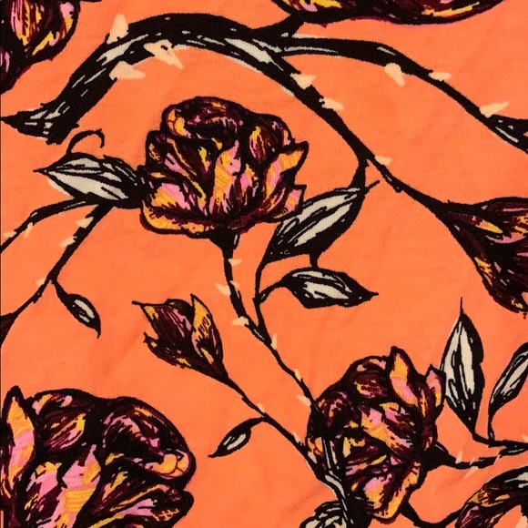 Lularoe GiGi - Picture 3 of 4